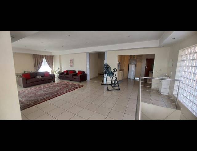 6 BEDROOM HOUSE FOR SALE IN LAUDIUM